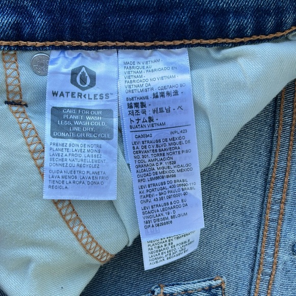 Brand new Levi’s 511 shorts - Picture 6 of 16